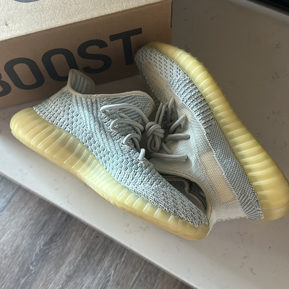 adidas YEEZY Boost 350 V2 Cloud White (Non-Reflective) Size 8 Men’s - Picture 4 of 14
